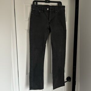 Black Levi’s Jeans